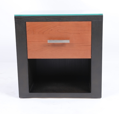 قیمت خوب Two Color Wood Bedside Table Hotel And Home Bedroom Furniture Metal Handle آنلاین