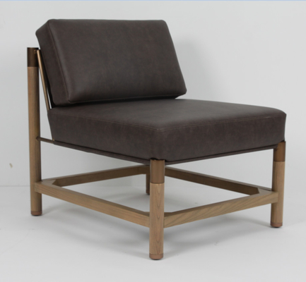 قیمت خوب Modern Design Solid Oak Wood Lounge Chair Hotel Bedroom With Metal Accents آنلاین