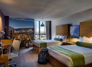 قیمت خوب Twin Beds Solid Wood Luxury Hotel Bedroom Furniture With MDF Board آنلاین