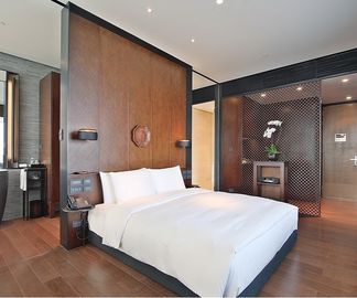 قیمت خوب Classic Style Dark Walnut Finish Hotel Bedroom Furniture Sets High Durable آنلاین