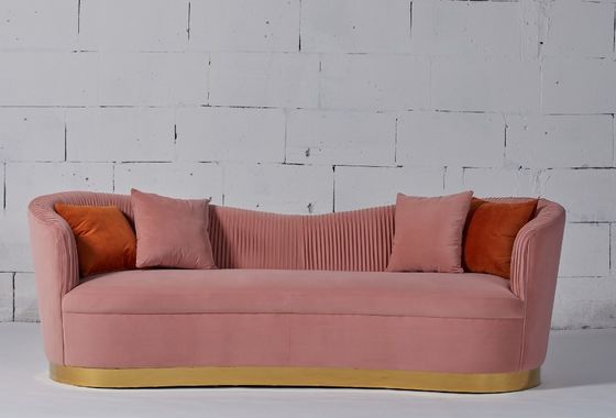 قیمت خوب Pink Velvet Fabric Living Room Sofa With Gold Stainless Steel Base آنلاین